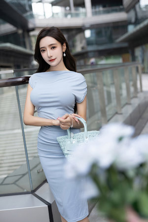 美术老师的放羊班